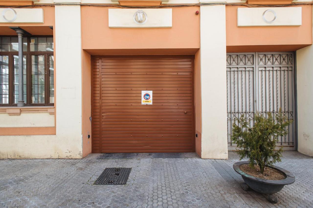 Apartamento Puerta Real - Free Parking Siviglia Esterno foto