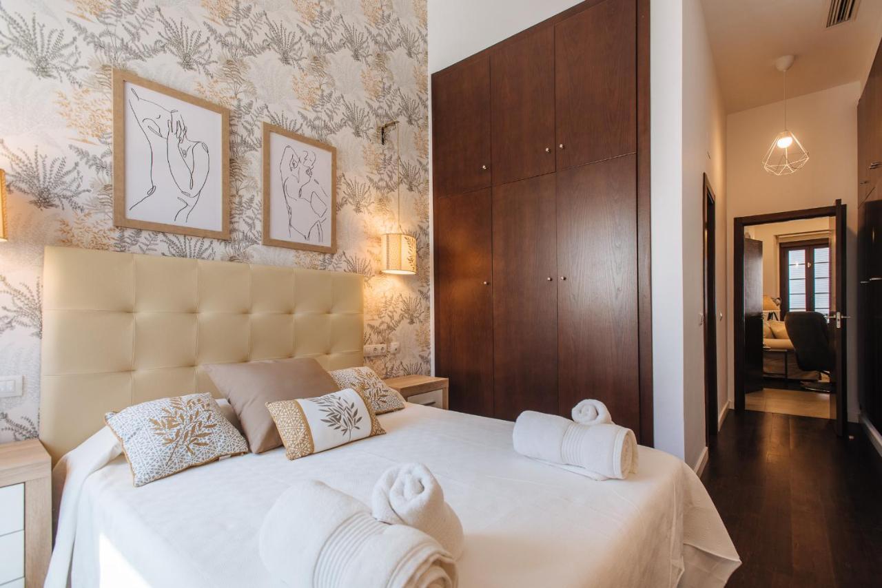 Apartamento Puerta Real - Free Parking Siviglia Esterno foto