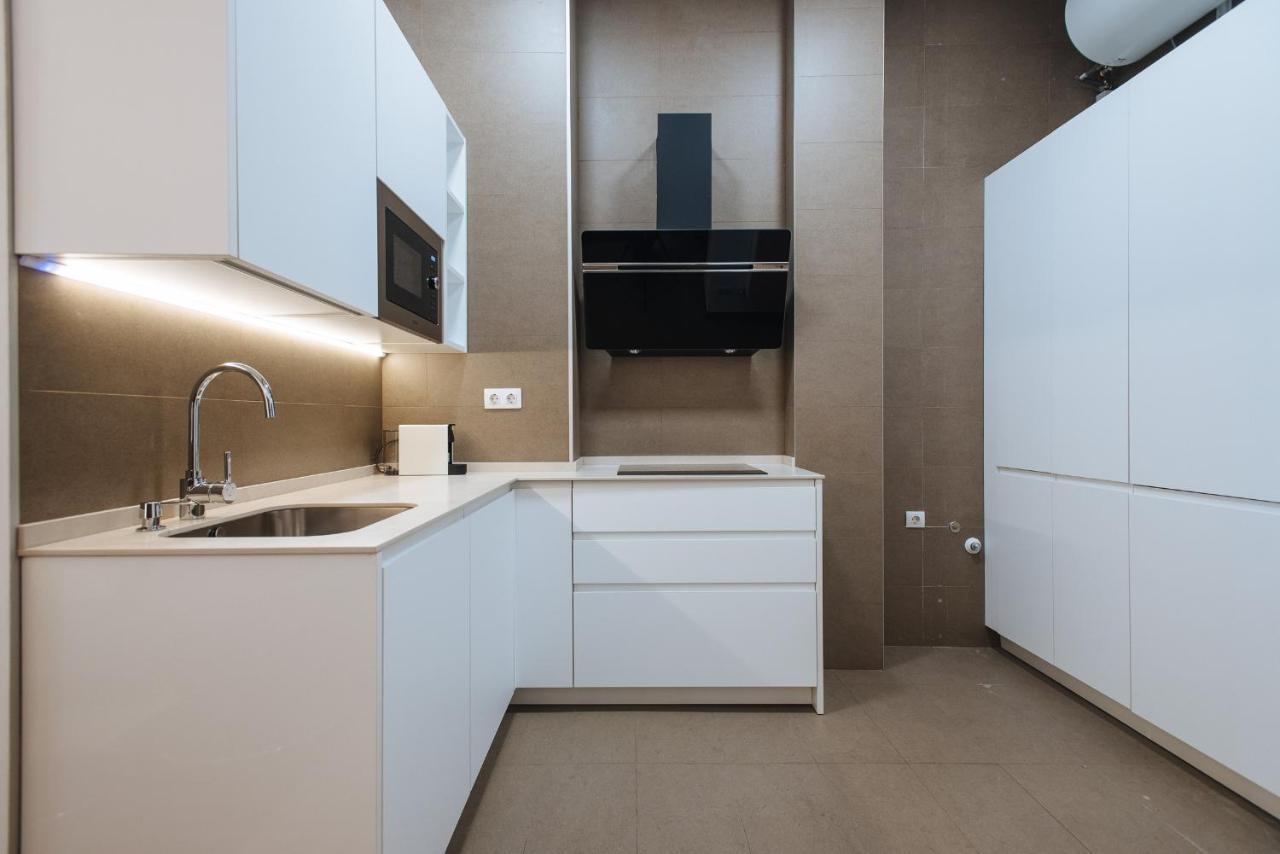 Apartamento Puerta Real - Free Parking Siviglia Esterno foto