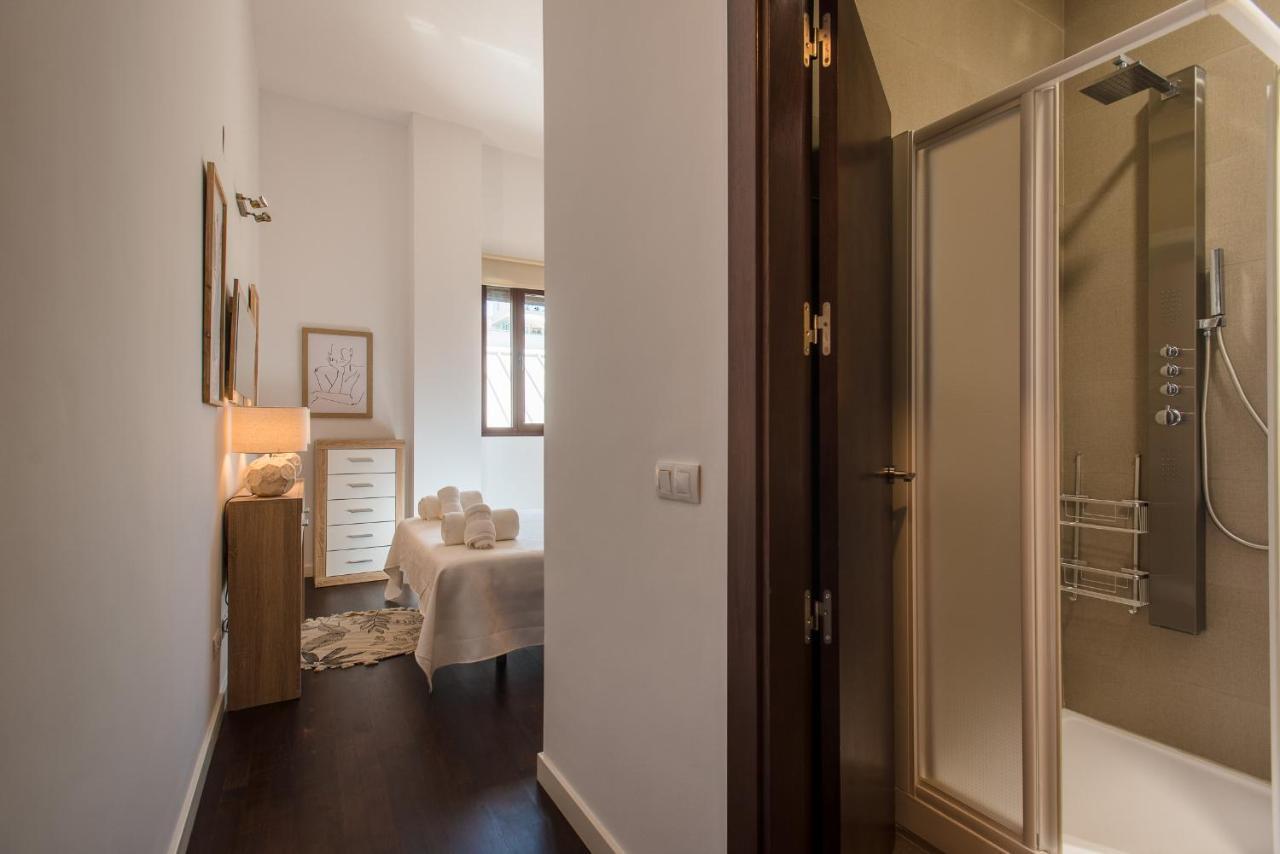 Apartamento Puerta Real - Free Parking Siviglia Esterno foto