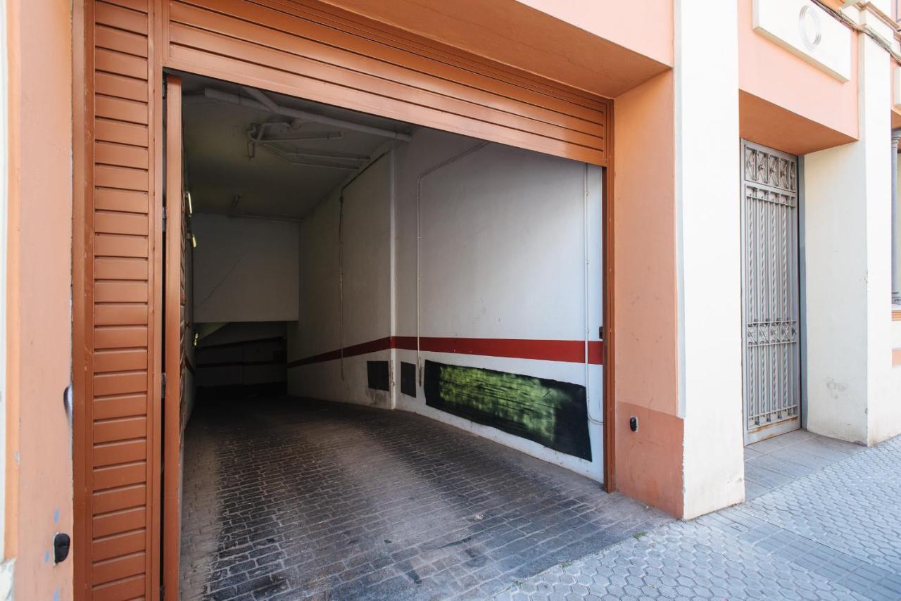 Apartamento Puerta Real - Free Parking Siviglia Esterno foto